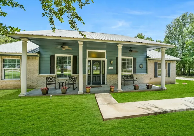 Photo 3 of Single family home for sale at 15480 Fm 3083 Rd, Conroe, TX 77302 | MLS# 89325825 | Listing updated on 2026-08-21