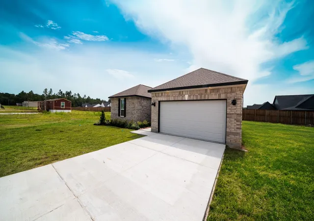 Photo 2 of Sale Pending at 11863 Brunnel Dr, Conroe, TX 77306 | MLS# 5555322 | Listing updated on 2026-08-09