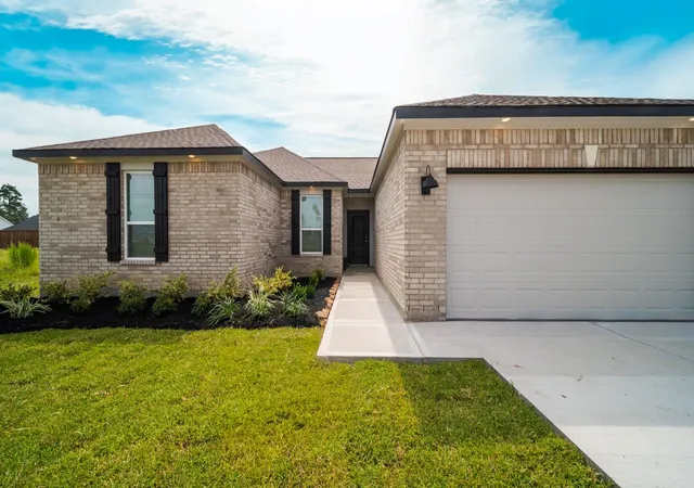 Photo 3 of Sale Pending at 11863 Brunnel Dr, Conroe, TX 77306 | MLS# 5555322 | Listing updated on 2026-08-09