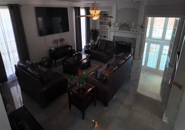 4th image of 2434 Pebble Beach Dr, League City, TX 77573 | MLS# 9888834