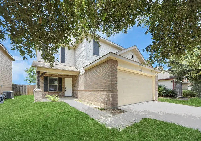 Photo 2 of Sale Pending at 1718 Adobe Stone Dr, Humble, TX 77396 | MLS# 48509626 | Listing updated on 2026-09-08