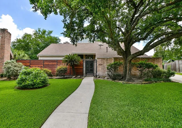1st image of 11519 Rocky Bend Dr, Houston, TX 77077 | MLS# 32010752