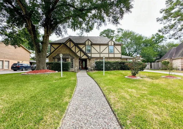 Photo 2 of Single family home for sale at 20706 Northcreek Ln, Houston, TX 77073 | MLS# 44319556 | Listing updated on 2026-05-14
