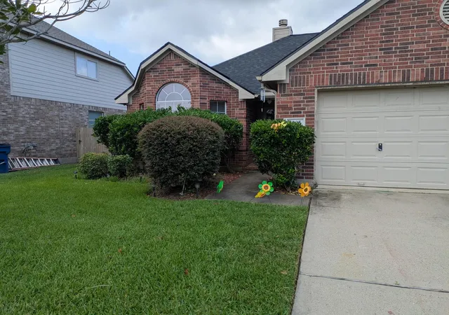 Photo 2 of Single family home for sale at 8005 Big Oak Dr, Texas City, TX 77591 | MLS# 68618106 | Listing updated on 2026-08-12