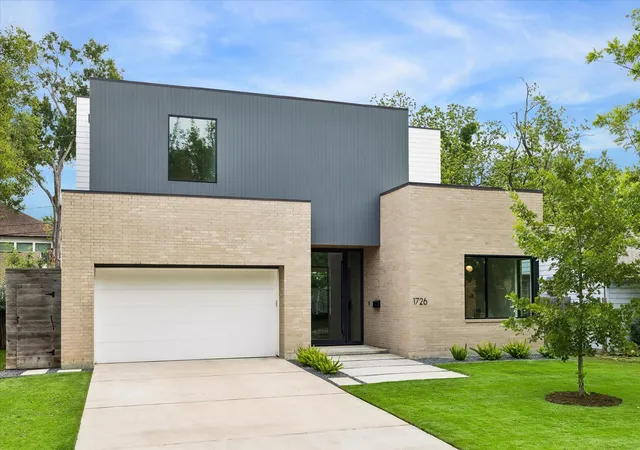 Photo 1 of Single family home for sale at 1726 Viking Dr, Houston, TX 77018 | MLS# 79001814 | Listing updated on 2026-09-13