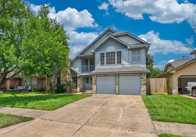 2nd image of 6638 Cove Lake Dr, Katy, TX 77449 | MLS# 71161827