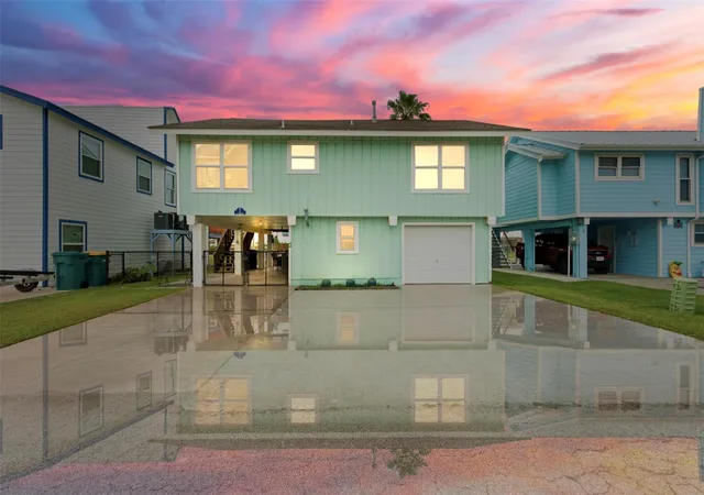 1st image of 2 S Sandpiper St, La Marque, TX 77568 | MLS# 14851493