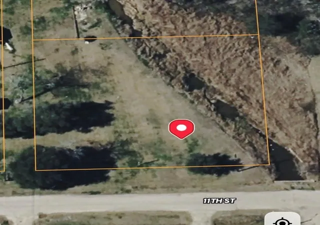 Photo 2 of Land for sale at 709 11 Street, Palacios, TX 77465 | MLS# 85996901 | Listing updated on 2026-09-18
