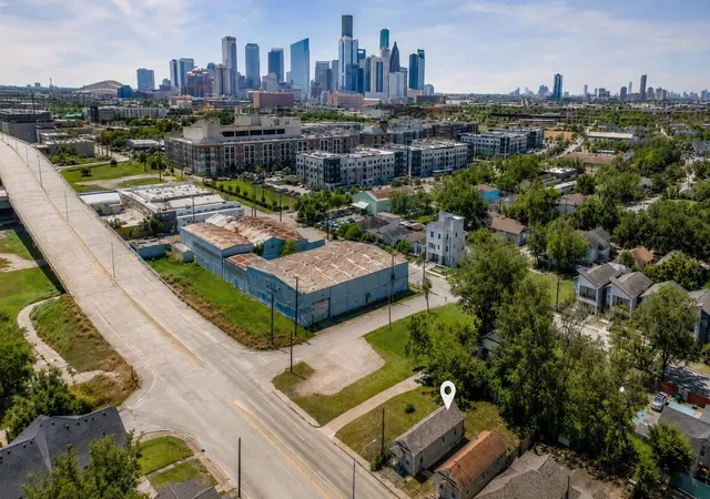 4th image of 1609 Elysian St, Houston, TX 77026 | MLS# 45133295