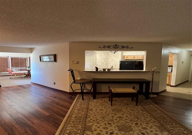 4th image of 11002 Landsbury Cir, Houston, TX 77099 | MLS# 76000615