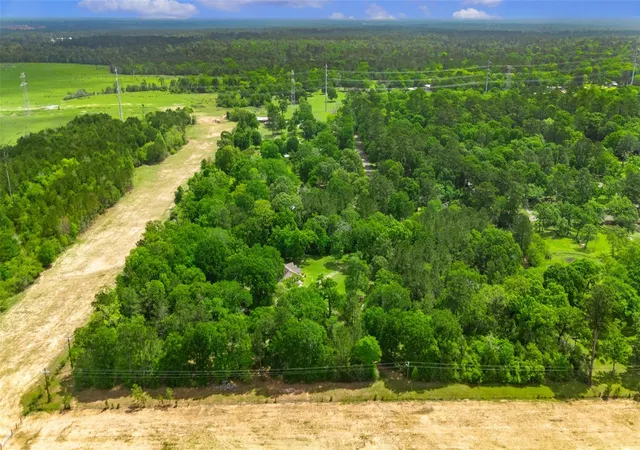 Photo 4 of Sale Pending at 27527 Tepee Trl, Hockley, TX 77447 | MLS# 18853685 | Listing updated on 2026-09-23