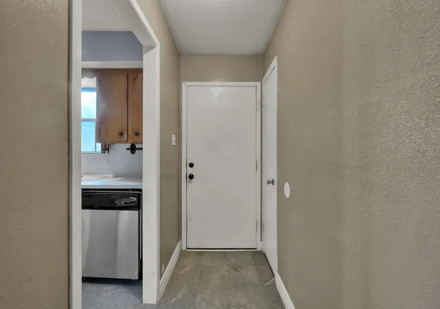 Photo 4 of Single family home for sale at 405 Wilson Rd, Conroe, TX 77301 | MLS# 57397919 | Listing updated on 2026-09-03