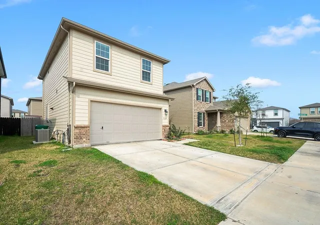 3rd image of 7327 Madison Commons Ln, Houston, TX 77075 | MLS# 17371687