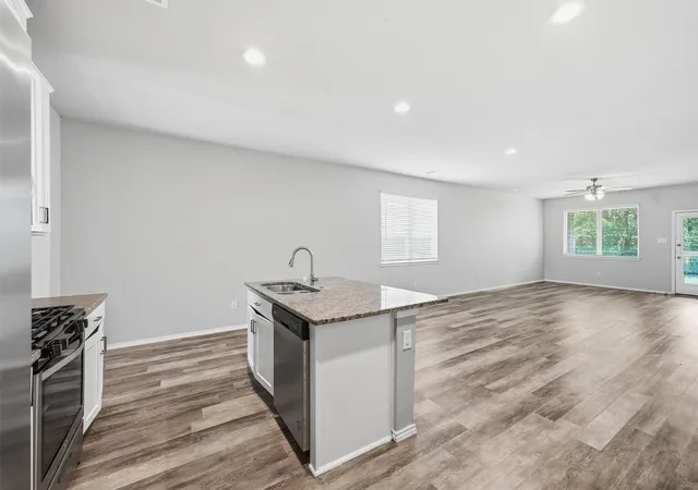 Photo 4 of Single family home for sale at 17153 Upland Bent Ct, Conroe, TX 77385 | MLS# 55118000 | Listing updated on 2026-08-31