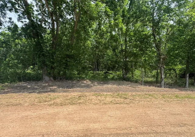 Photo 3 of Sale Pending at 214 County Rd 230, Wharton, TX 77488 | MLS# 2205783 | Listing updated on 2026-09-08