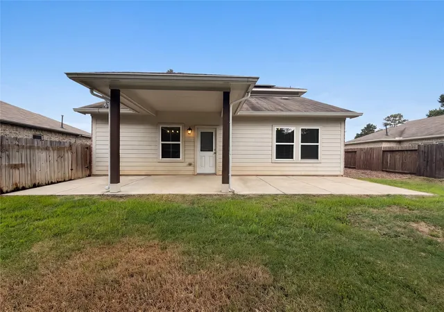 Photo 4 of Sale Pending at 18664 Legend Oaks Dr, Magnolia, TX 77355 | MLS# 87322605 | Listing updated on 2026-09-21