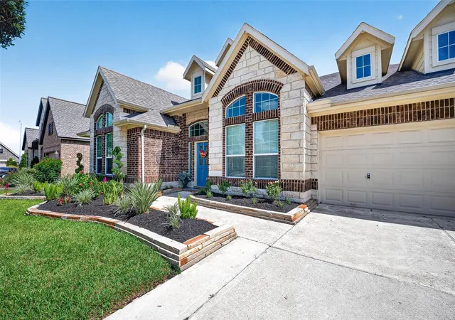 Photo 4 of Single family home for sale at 2414 Alexandra, Deer Park, TX 77536 | MLS# 17216205 | Listing updated on 2026-10-06