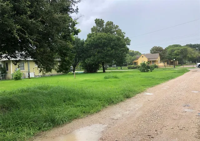 Photo 3 of Land for sale at 211 2Nd St N, Texas City, TX 77590 | MLS# 50216331 | Listing updated on 2025-12-18