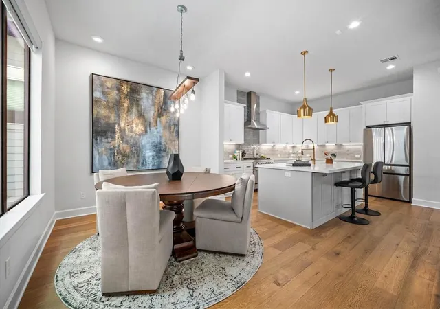 Photo 2 of Townhouse for sale at 834 Wakefield Dr #B, Houston, TX 77018 | MLS# 81140480 | Listing updated on 2026-08-28
