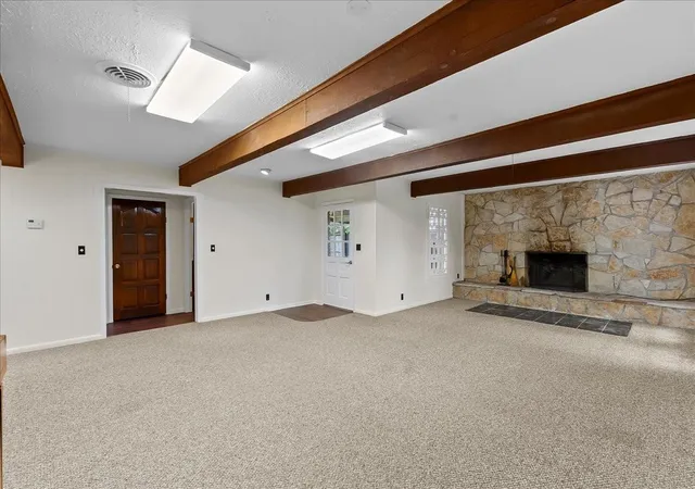 Photo 3 of Single family home for sale at 1404 S Main St, Anahuac, TX 77514 | MLS# 68208989 | Listing updated on 2026-10-10