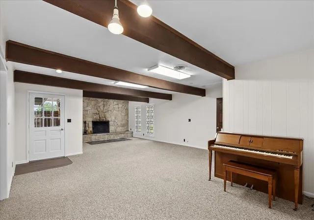 Photo 4 of Single family home for sale at 1404 S Main St, Anahuac, TX 77514 | MLS# 68208989 | Listing updated on 2026-10-10
