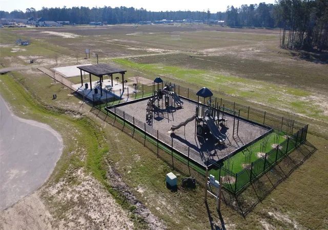 Photo 4 of Land for sale at 18281 Bunsen Dr, Conroe, TX 77306 | MLS# 14409259 | Listing updated on 2026-06-17
