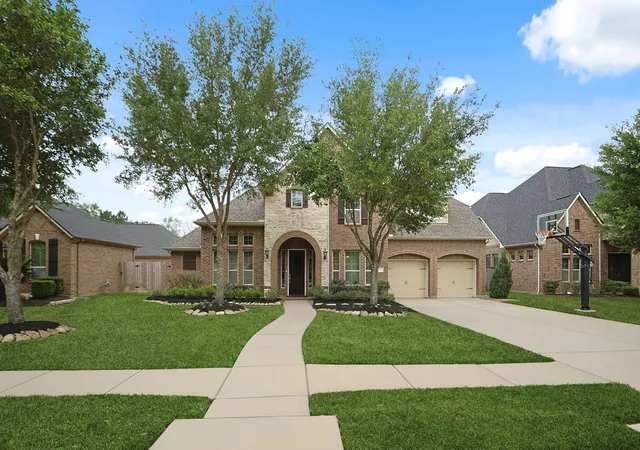 3rd image of 13703 Oak Harbor Bnd, Cypress, TX 77429 | MLS# 74968851