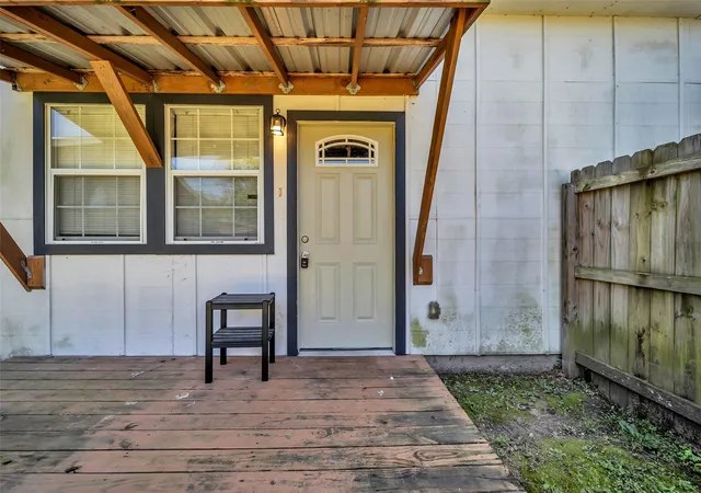 2nd image of 201 W Mink St, Willis, TX 77378 | MLS# 16997080