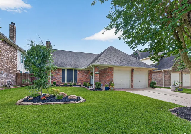 Photo 1 of Single family home for sale at 5710 S Magazine Cir, Houston, TX 77084 | MLS# 71375012 | Listing updated on 2026-09-05