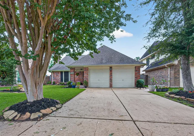 Photo 3 of Single family home for sale at 5710 S Magazine Cir, Houston, TX 77084 | MLS# 71375012 | Listing updated on 2026-09-05