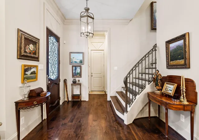 2nd image of 1235 Wynden Commons Ln, Houston, TX 77056 | MLS# 89369702