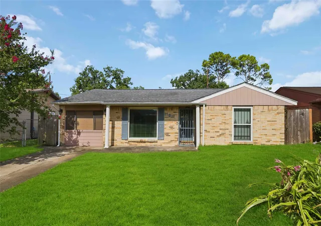 1st image of 11011 Carlton Dr, Houston, TX 77047 | MLS# 34692298