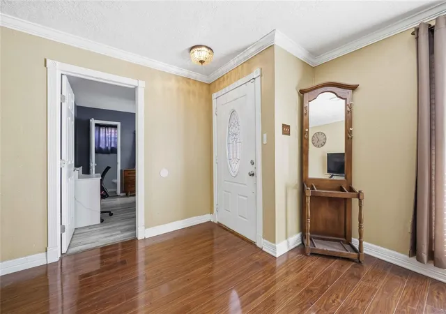 3rd image of 11011 Carlton Dr, Houston, TX 77047 | MLS# 34692298