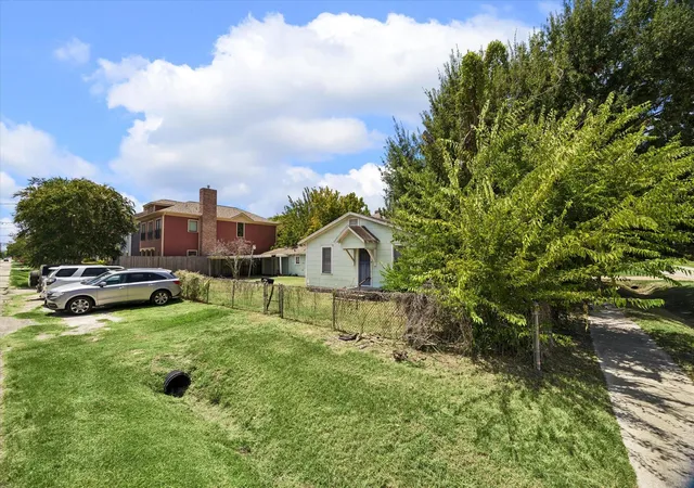 Photo 3 of Land for sale at 2543 Bevis St, Houston, TX 77008 | MLS# 52717512 | Listing updated on 2026-09-02