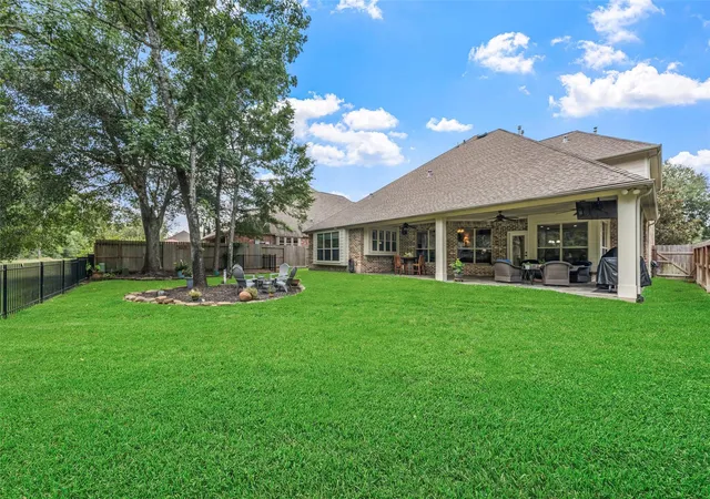 3rd image of 140 Brendan Woods Ln, Conroe, TX 77384 | MLS# 40559110