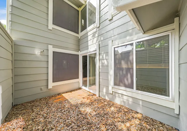 10th image of 12918 Wirevine Ln, Houston, TX 77072 | MLS# 86165374