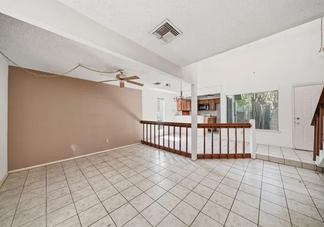 3rd image of 12918 Wirevine Ln, Houston, TX 77072 | MLS# 86165374