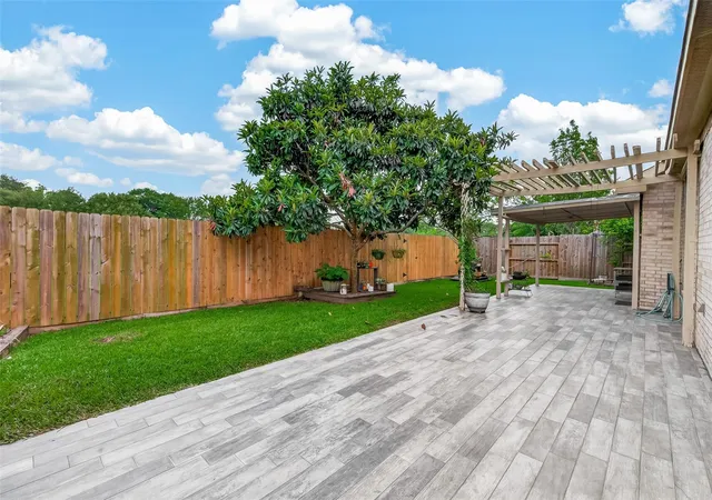 48th image of 13719 Saxony Dr, Sugar Land, TX 77498 | MLS# 61913595