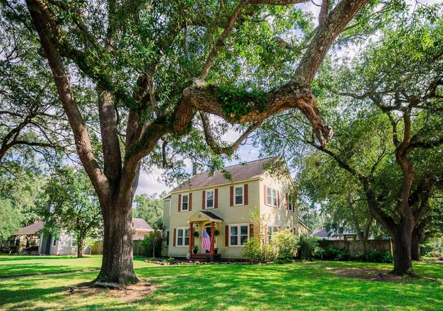 1st image of 2009 W Rein Ave, Orange, TX 77630 | MLS# 64475518