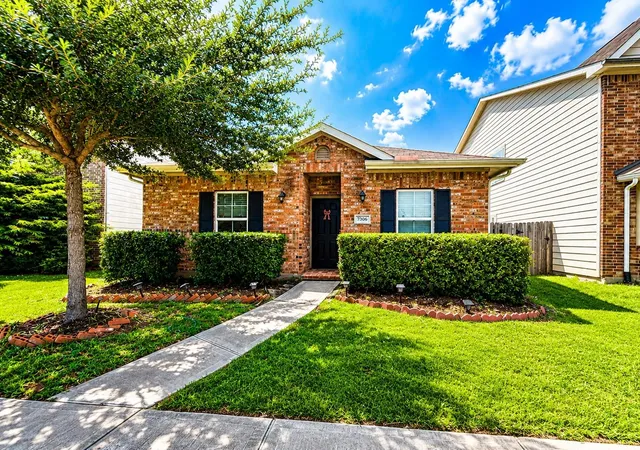 Photo 1 of Single family home for sale at 7306 Granite Ter Ln, Houston, TX 77083 | MLS# 67857391 | Listing updated on 2026-07-15