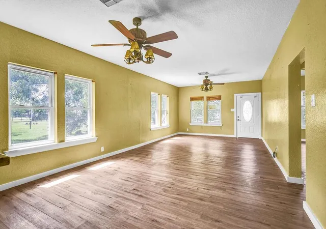 4th image of 7223 Highland Rd, Santa Fe, TX 77517 | MLS# 4852016