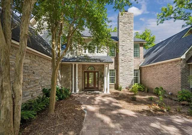 Photo 2 of Single family home for sale at 18202 County Rd 40 Lockridge, Rosharon, TX 77583 | MLS# 89565475 | Listing updated on 2026-08-18