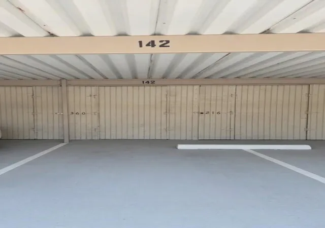 2nd image of 2425 Underwood St, Houston, TX 77030