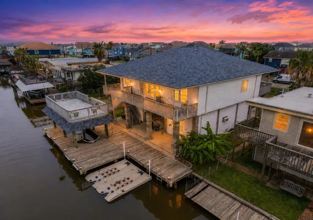 3rd image of 113 Bayou Vista Dr, Hitchcock, TX 77563 | MLS# 80376980