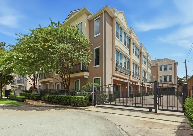 16th image of 3302 Audley St #126, Houston, TX 77098 | MLS# 50165101