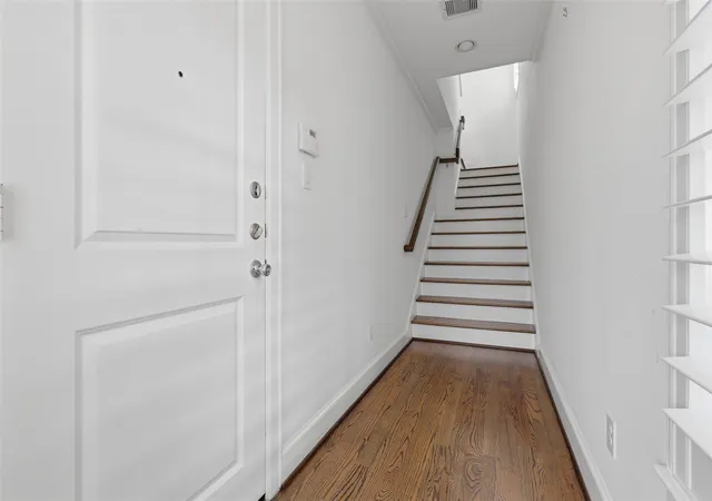2nd image of 3302 Audley St #126, Houston, TX 77098 | MLS# 50165101