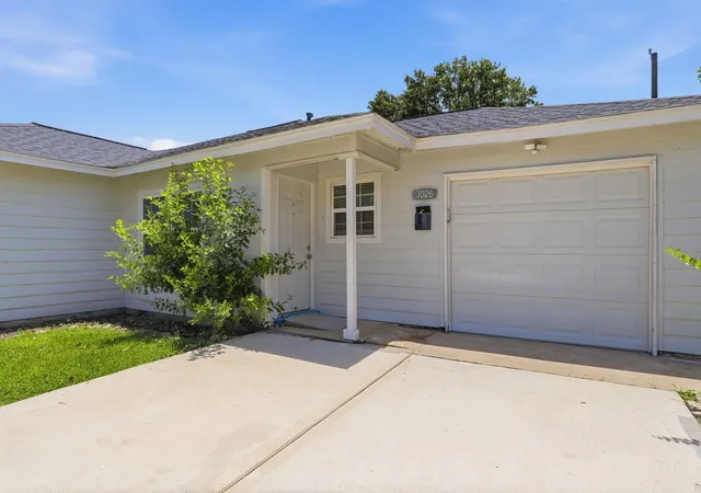 2nd image of 3026 Corksie St, Houston, TX 77051 | MLS# 29446132