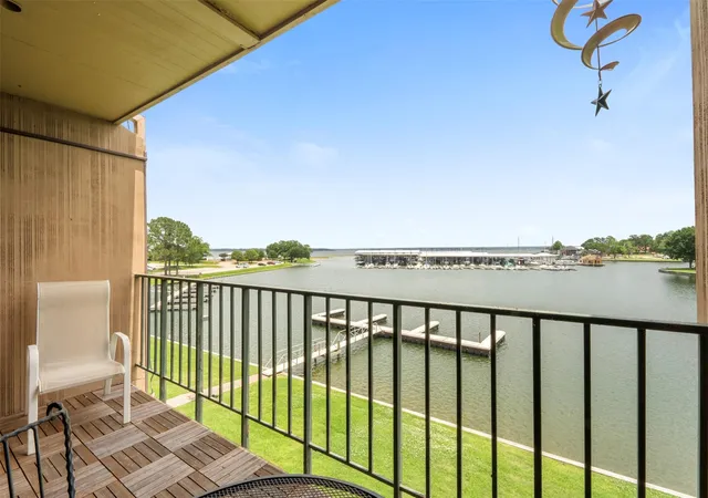 3rd image of 12600 Melville Dr, Montgomery, TX 77356