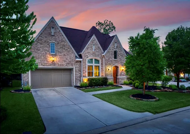 Homes for sale in Tomball, TX | 51 Woodglade Wy, Tomball, TX 77375 | MLS# 98325593