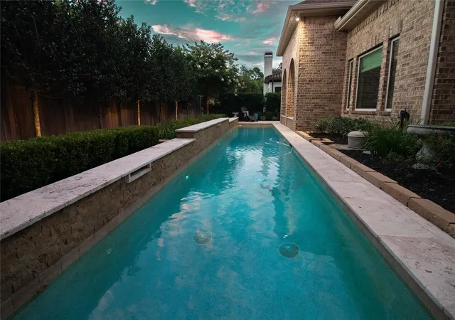 5th image of 51 Woodglade Wy, Tomball, TX 77375 | MLS# 98325593